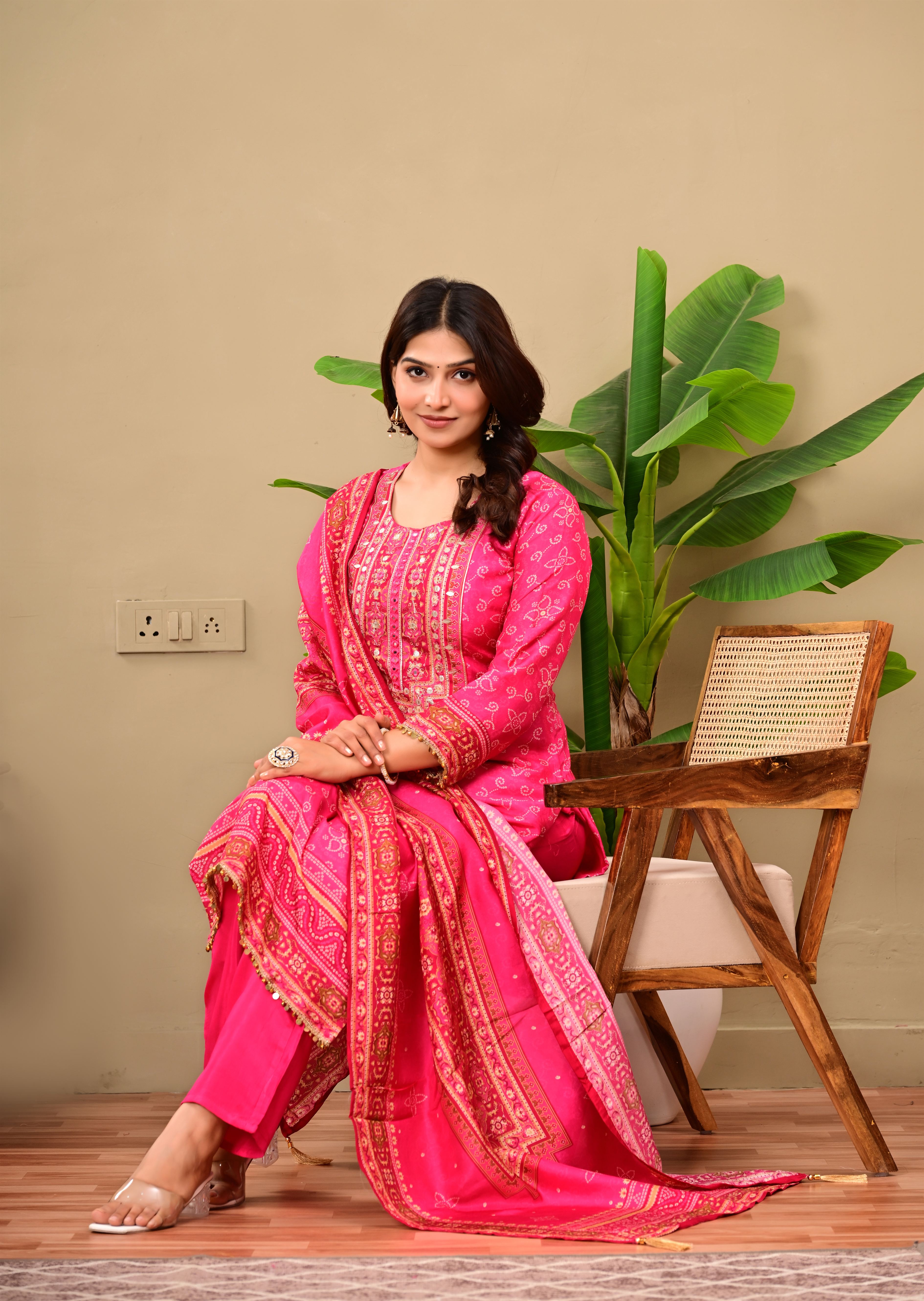 Pink Crepe suit set with neck work detailing