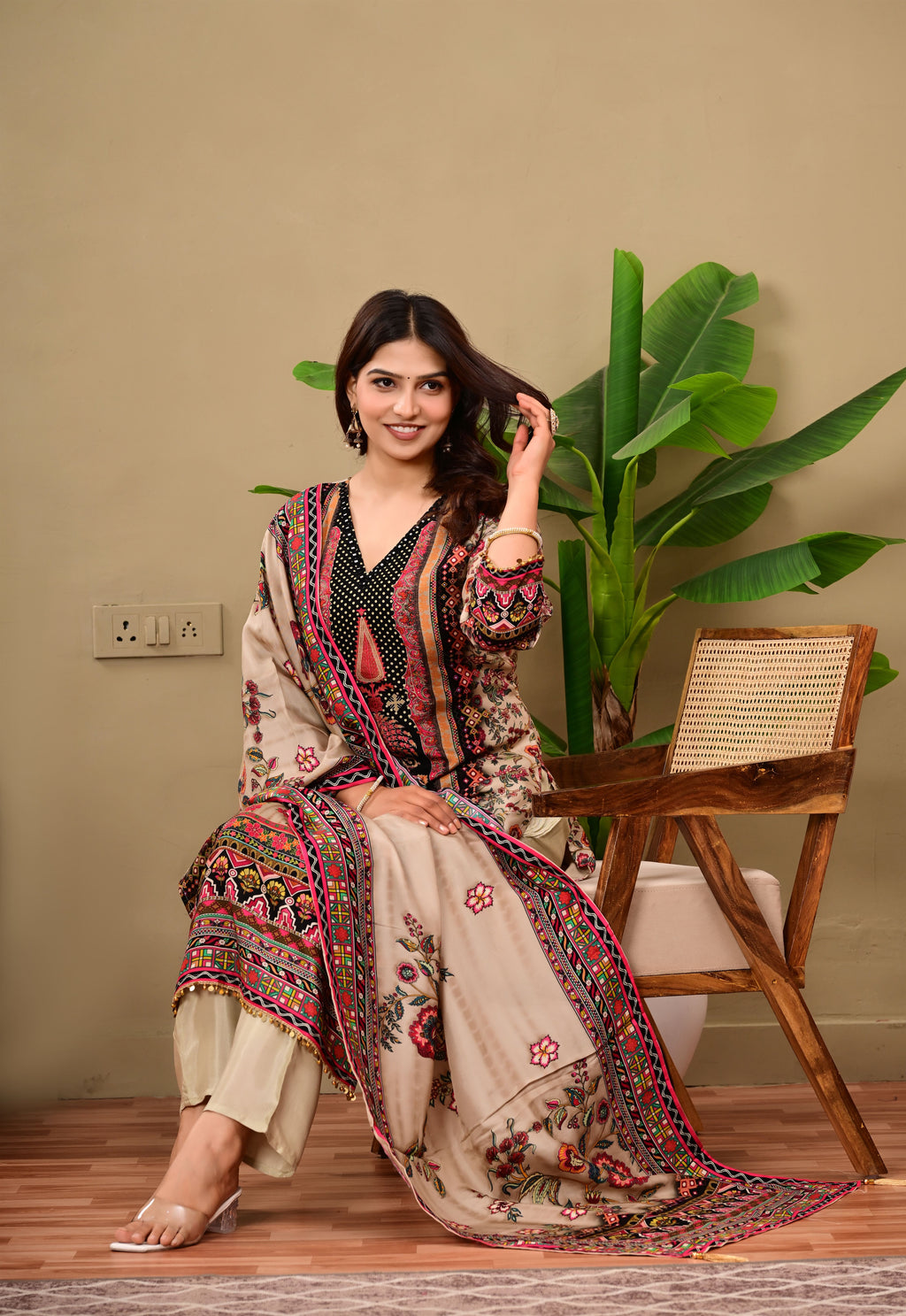 Pakistani Panel work designed suit set