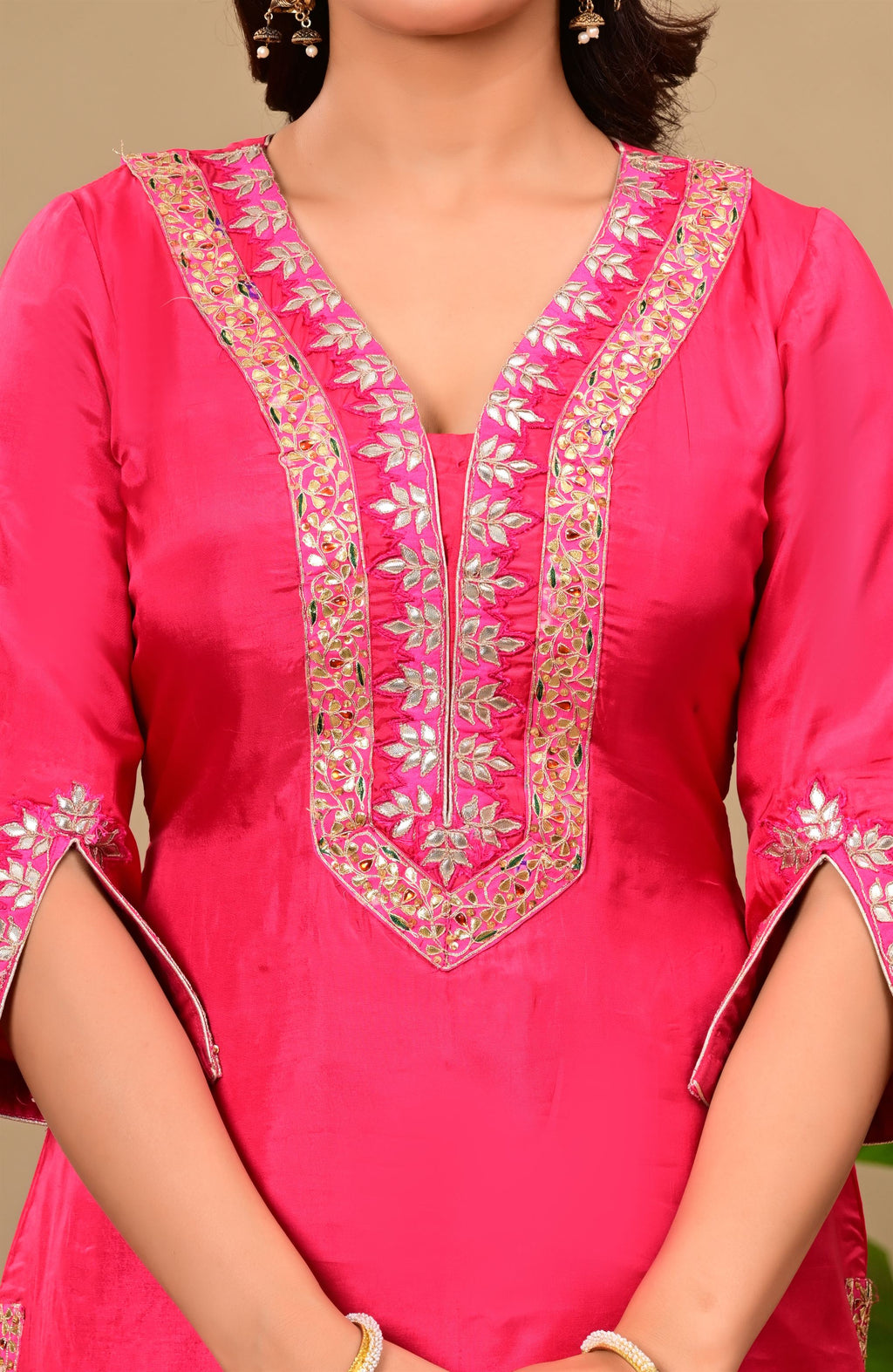Silk suit with Lacework detailing on Neck and Sleeves with organza dupatta
